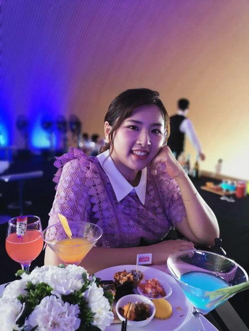 婚庆吃瓜女博主跟拍瓜,揭秘娱乐圈幕后故事  第1张