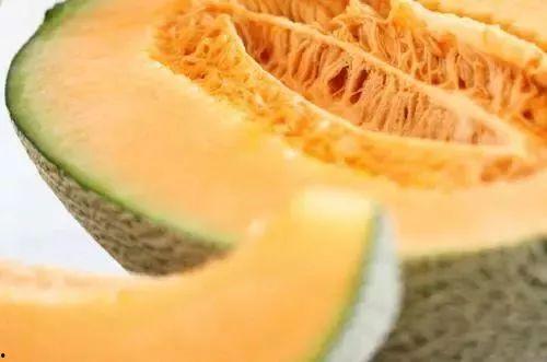 吃金蜜瓜  第1张