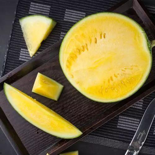 都在吃瓜的图片  第3张