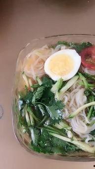 吃冷面吃角瓜的视频真实,一场味蕾与视觉的双重盛宴