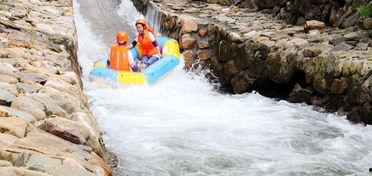 仙人谷漂流吃瓜