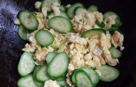 吃荷兰瓜好处,营养丰富的健康佳品，益处多多的天然美食