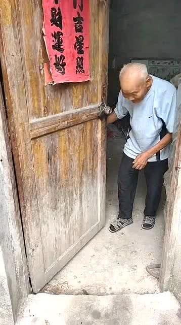 偷摸的吃瓜,揭秘娱乐圈的隐秘生活 第2张 偷摸的吃瓜,揭秘娱乐圈的隐秘生活 第2张