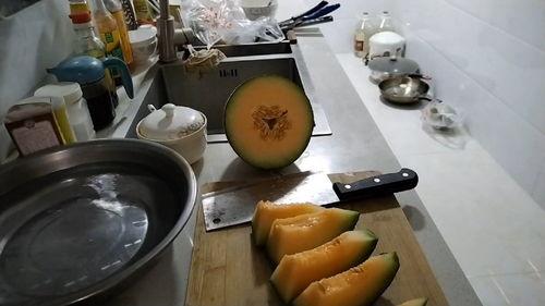 哈密瓜晚上吃的,哈密瓜美食之旅 第3张 哈密瓜晚上吃的,哈密瓜美食之旅 第3张