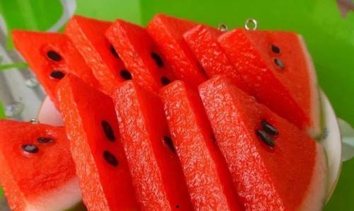 大荔吃瓜视频,揭秘当地特色美食与风土人情  第2张