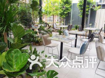 东城凉台吃瓜,夏日吃瓜盛宴  第2张
